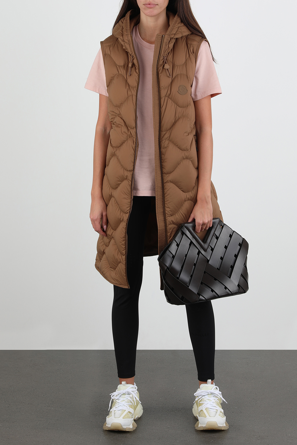 מעיל וסט ארוך עם חגורה בגוון חום